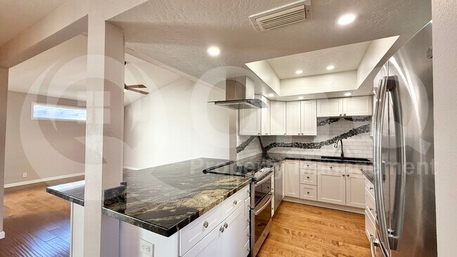 5601 N 79th St Scottsdale, AZ 85250 photo 2