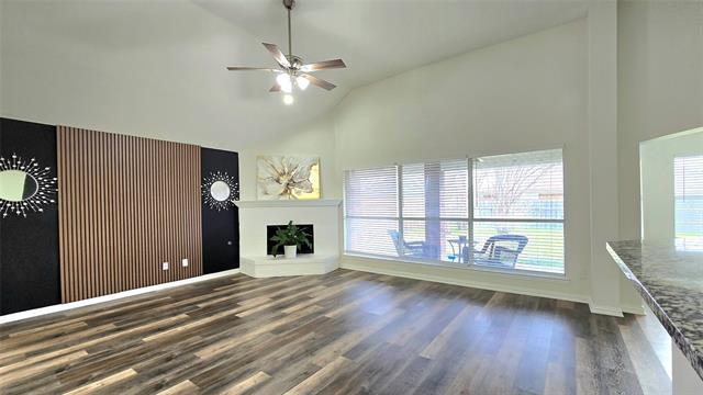 6229 St Leonard Dr Arlington, TX 76001 photo 2