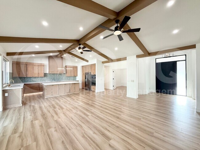 841 N Los Altos Dr Chandler, AZ 85224 photo 4