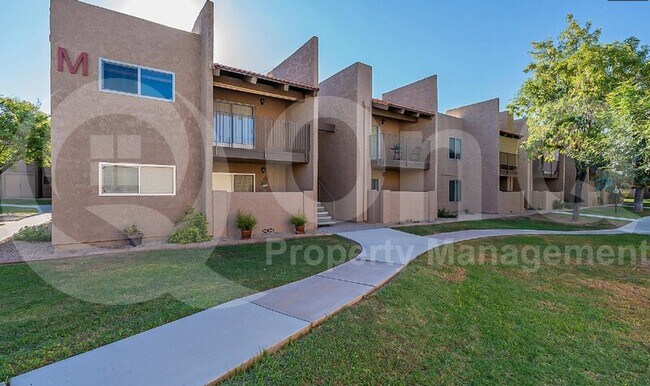 5525 E Thomas Rd Phoenix, AZ 85018 photo 2