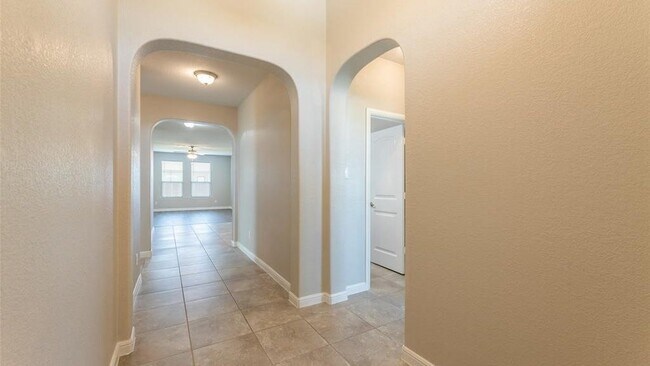 1000 Meadow Scape Dr Burleson, TX 76028 photo 3