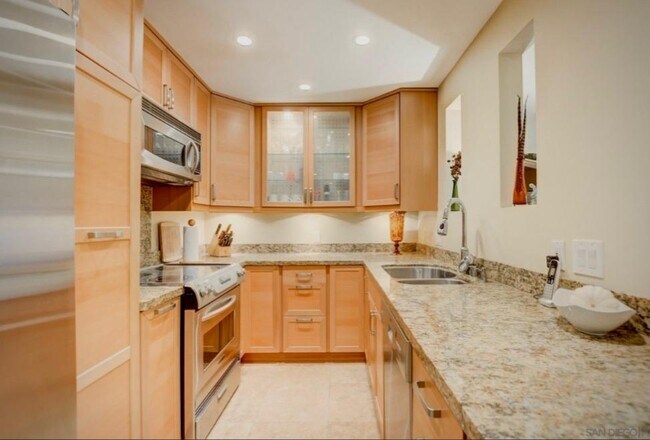 6333 La Jolla Blvd San Diego, CA 92037 photo 3