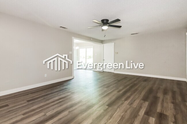 1501 Shady Lane, Seagoville, TX 75159 photo 2