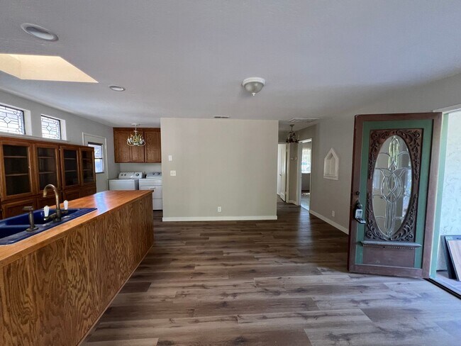 370 Stanford Avenue, Menlo Park, CA 94025 photo 4