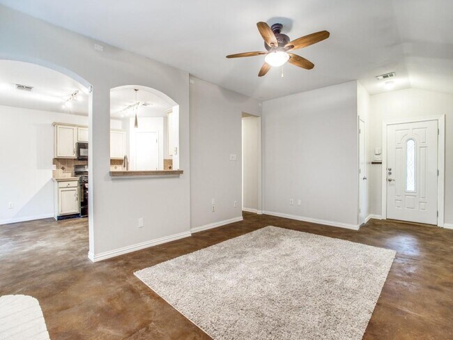 2211 Lilac Cir McKinney, TX 75071 photo 2