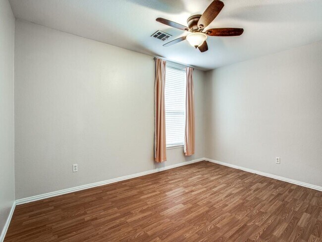 2211 Lilac Cir McKinney, TX 75071 photo 5