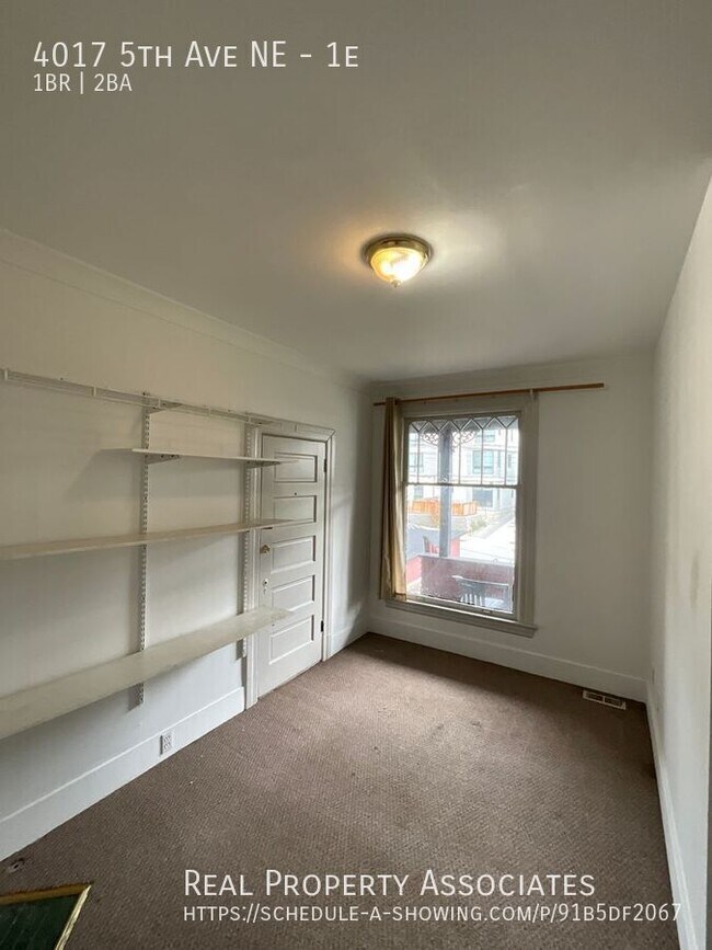 4017 5th Ave NE Seattle, WA 98105 photo 4