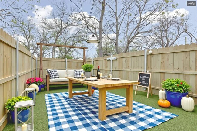 2404 Maryland Ave Dallas, TX 75216 photo 3