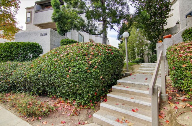 8450 Via Sonoma San Diego, CA 92037 photo 2