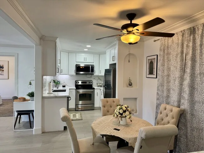 5055 Collwood Blvd San Diego, CA 92115 photo 2