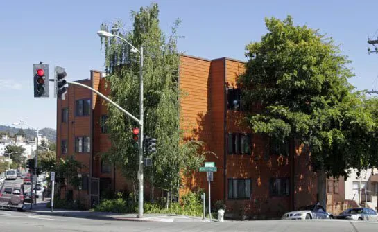 2001 MacArthur Blvd Oakland, CA 94602 photo 2