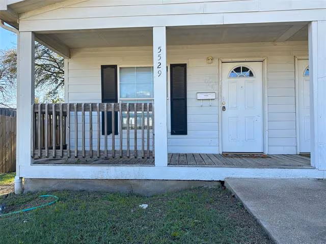 5529 Mesa Cir photo 2