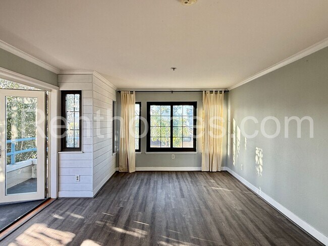 1940 Third Ave San Diego, CA 92101 photo 2