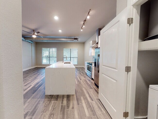 13380 Brimhurst Drive, Houston, TX 77077 photo 4