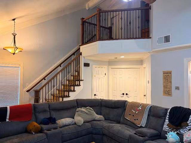 4216 Phoenix Dr Carrollton, TX 75010 photo 3
