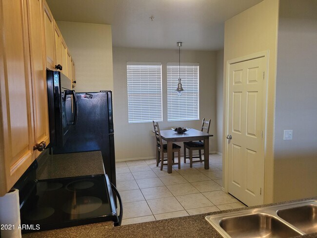 19777 N 76th St Scottsdale, AZ 85255 photo 4