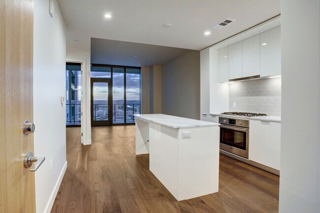 44 East Ave Austin, TX 78701 photo 2