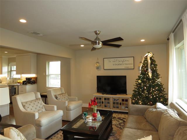 11425 Lochwood Blvd Dallas, TX 75218 photo 3