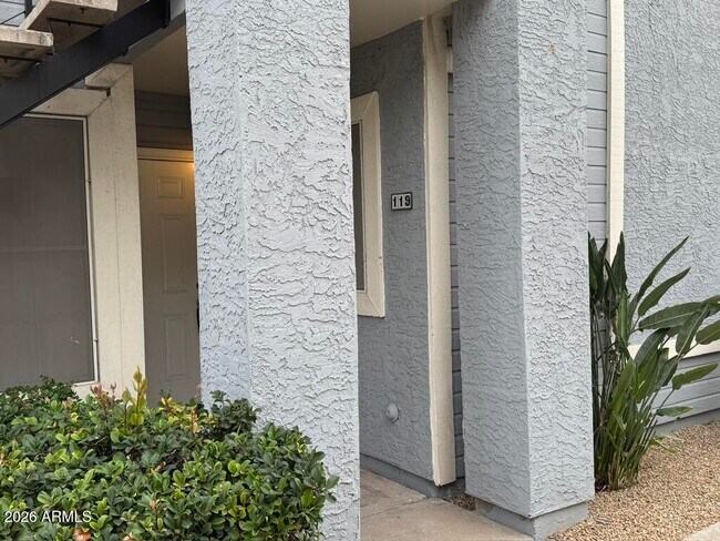 2910 W Marconi Ave Phoenix, AZ 85053 photo 3