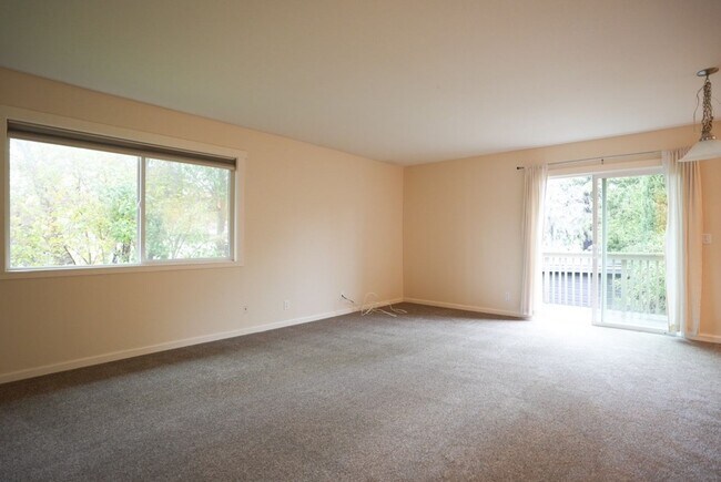 1130-1136 Laurel St Napa, CA 94559 photo 4
