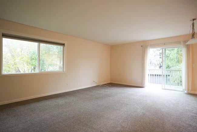 1130-1136 Laurel St Napa, CA 94559 photo 4