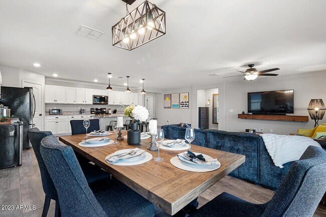 3915 E Liberty Ln Gilbert, AZ 85296 photo 4
