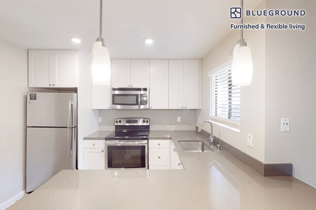 7205 Charmant Dr San Diego, CA 92122 photo 5