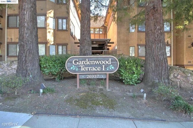 26937 Hayward Boulevard, Hayward, CA 94542 photo 4