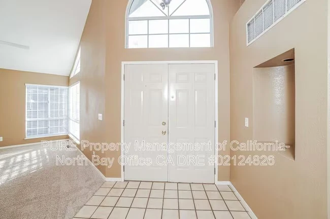 34 Billington Ln Windsor, CA 95492 photo 2