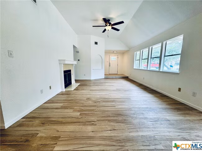 1512 Laurel Glen Blvd Leander, TX 78641 photo 3