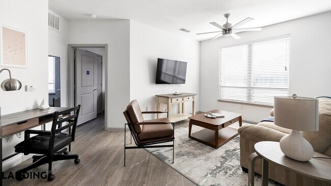 1001 S Center St Arlington, TX 76010 photo 5