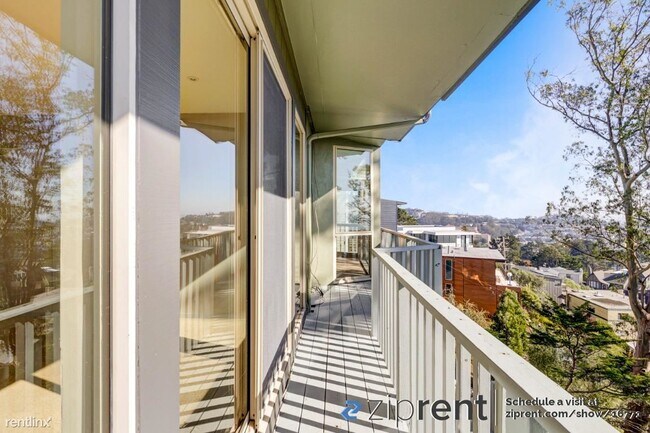115 Mendosa Avenue, San Francisco, CA 94116 photo 2
