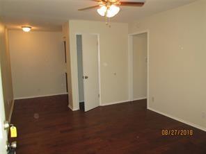2206 W Hickory St Denton, TX 76201 photo 3