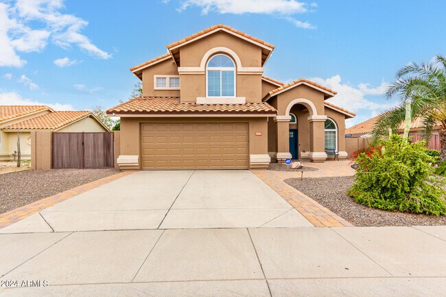 7217 West Crest Lane, Glendale, AZ 85310 photo 2