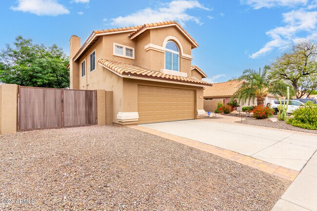 7217 West Crest Lane, Glendale, AZ 85310 photo 3