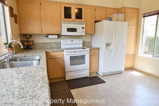 527 Weybridge Dr San Jose, CA 95123 photo 2