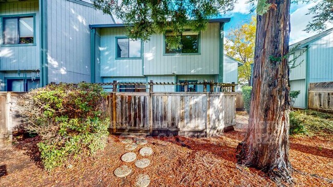 432 Occidental Cir Santa Rosa, CA 95401 photo 2
