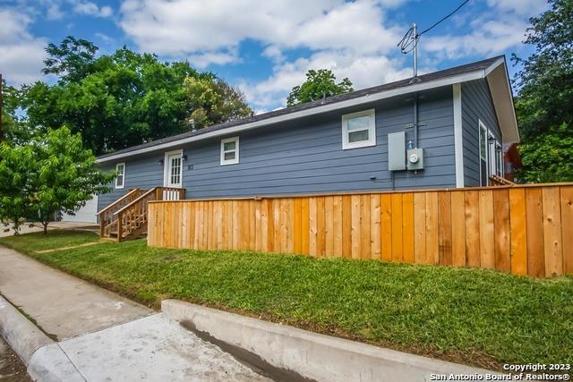 303 Victor St San Antonio, TX 78209 photo 2