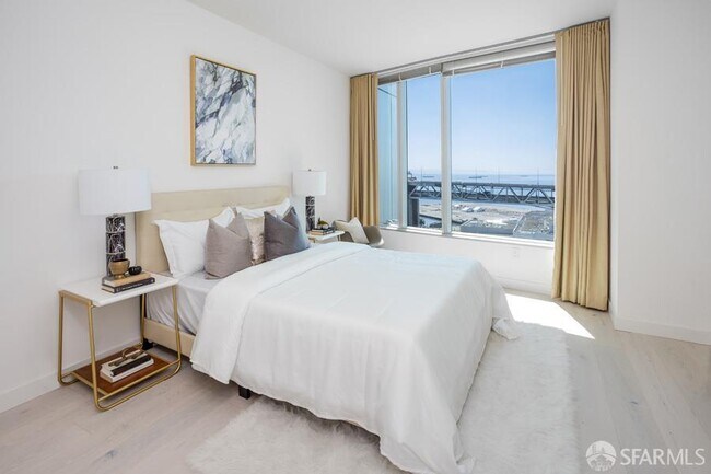 1BR/1BA Apartment on Main Street · San Francisco photo 5