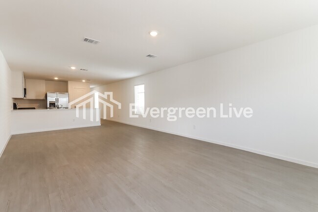 2033 Belgian Dr Aubrey, TX 76227 photo 5