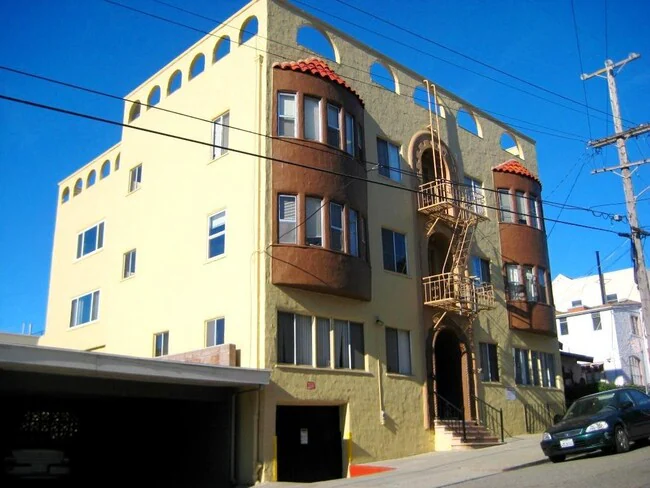 479 Merritt Ave Oakland, CA 94610 photo 2