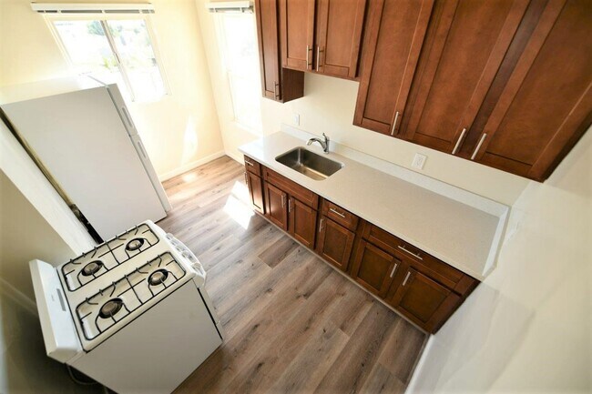 479 Merritt Ave Oakland, CA 94610 photo 4