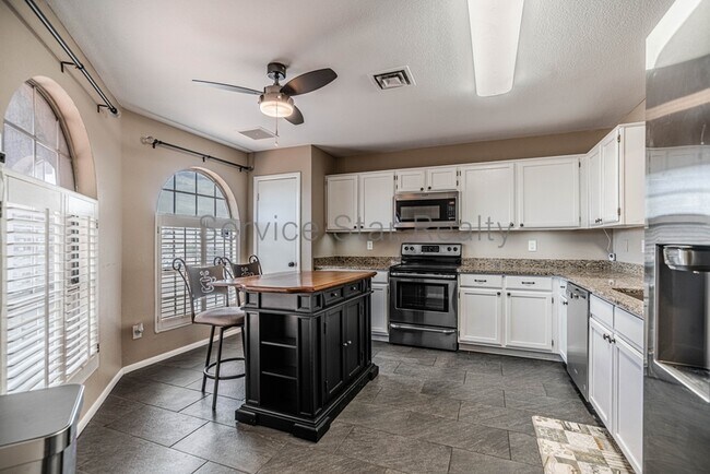 7730 W Shaw Butte Dr Peoria, AZ 85345 photo 5