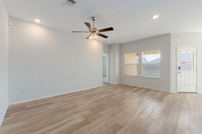 2051 Wigeon Wy Copperas Cove, TX 76522 photo 2