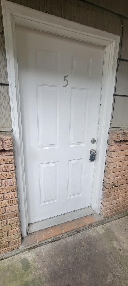 1806 W Main St Houston, TX 77098 photo 2