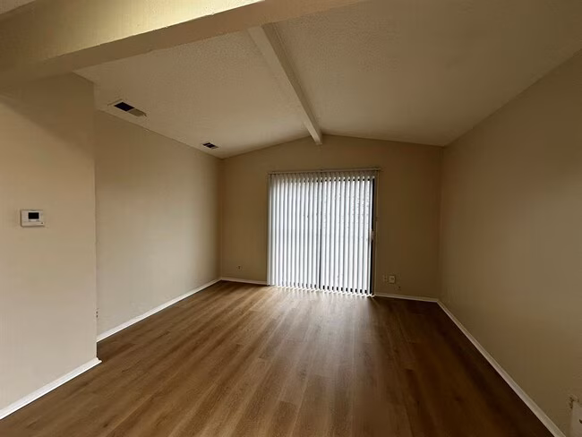 5802 Emerald Forest Dr Austin, TX 78745 photo 3