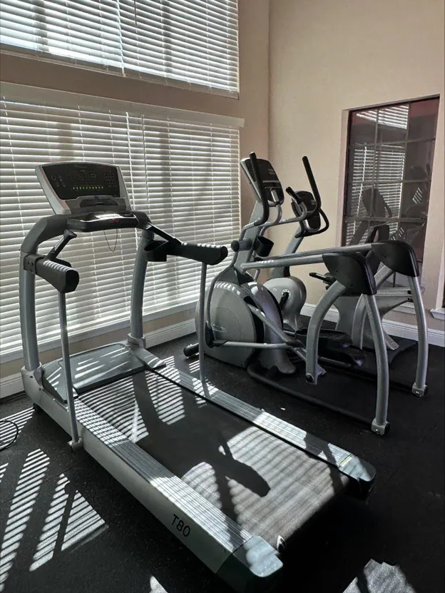 Parkside Apartments photo 4