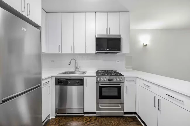 137 E 38th St New York, NY 10016 photo 4
