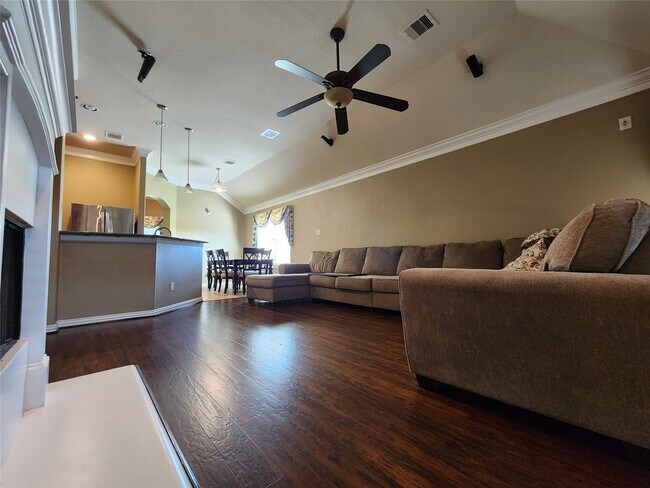 4422 Meadow Way Drive, Deer Park, TX 77536 photo 5