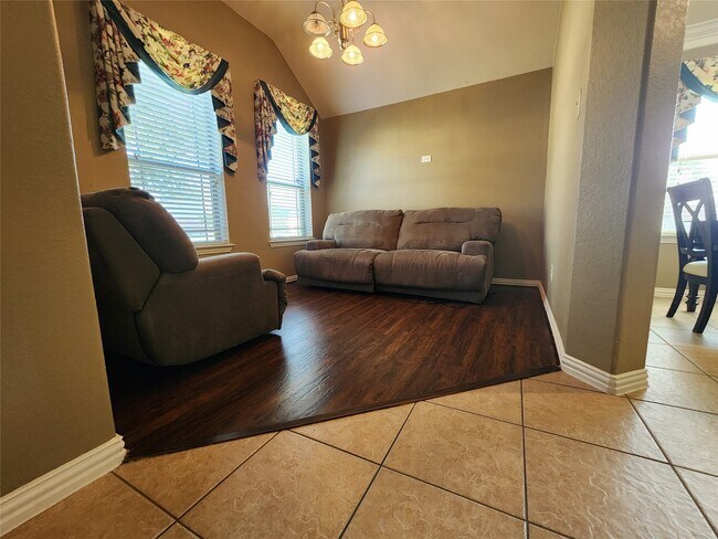 4422 Meadow Way Drive, Deer Park, TX 77536 photo 2